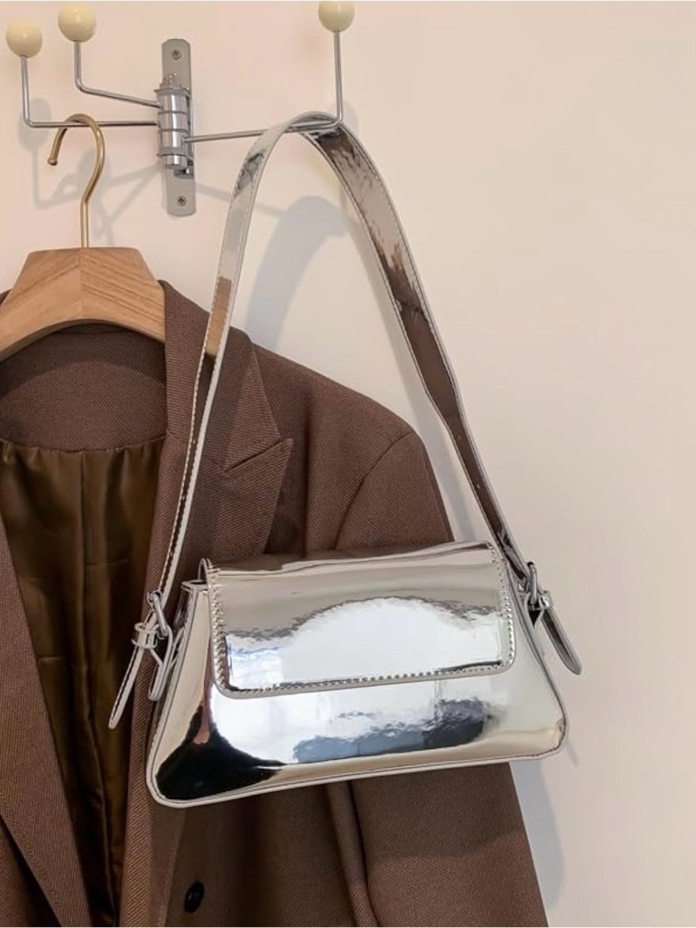Silver Metallic Purse with magnet snap & zipper closure